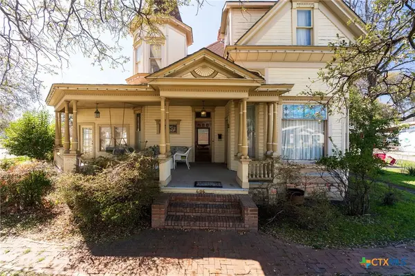 606 S Key Avenue, Lampasas, TX 76550