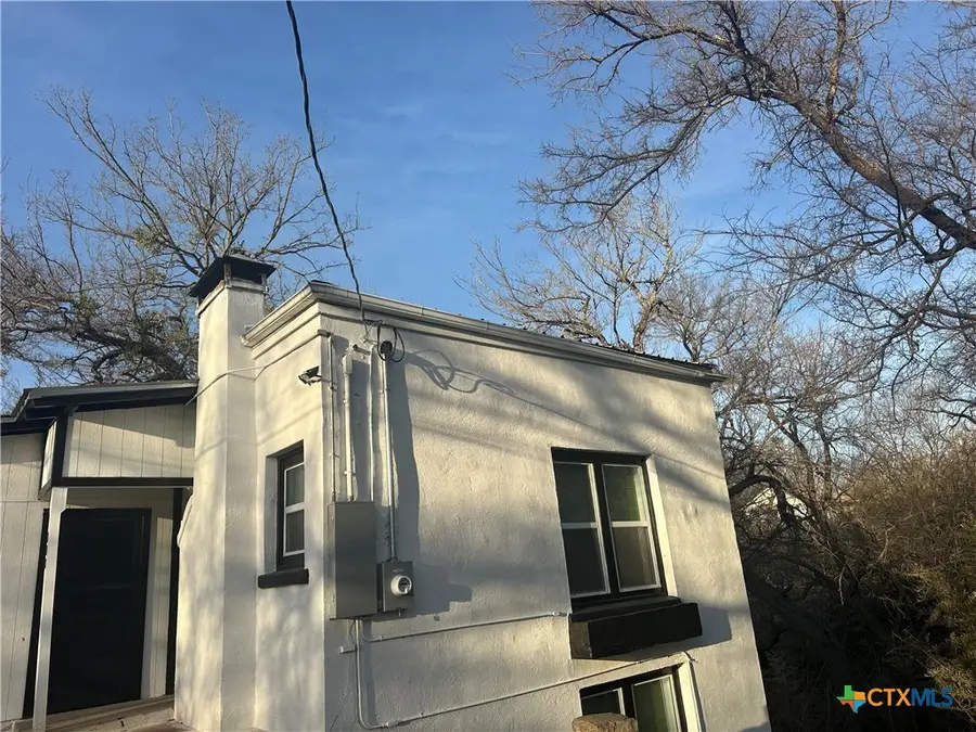 308 N 9th Street, Gatesville, TX 76528 - #2