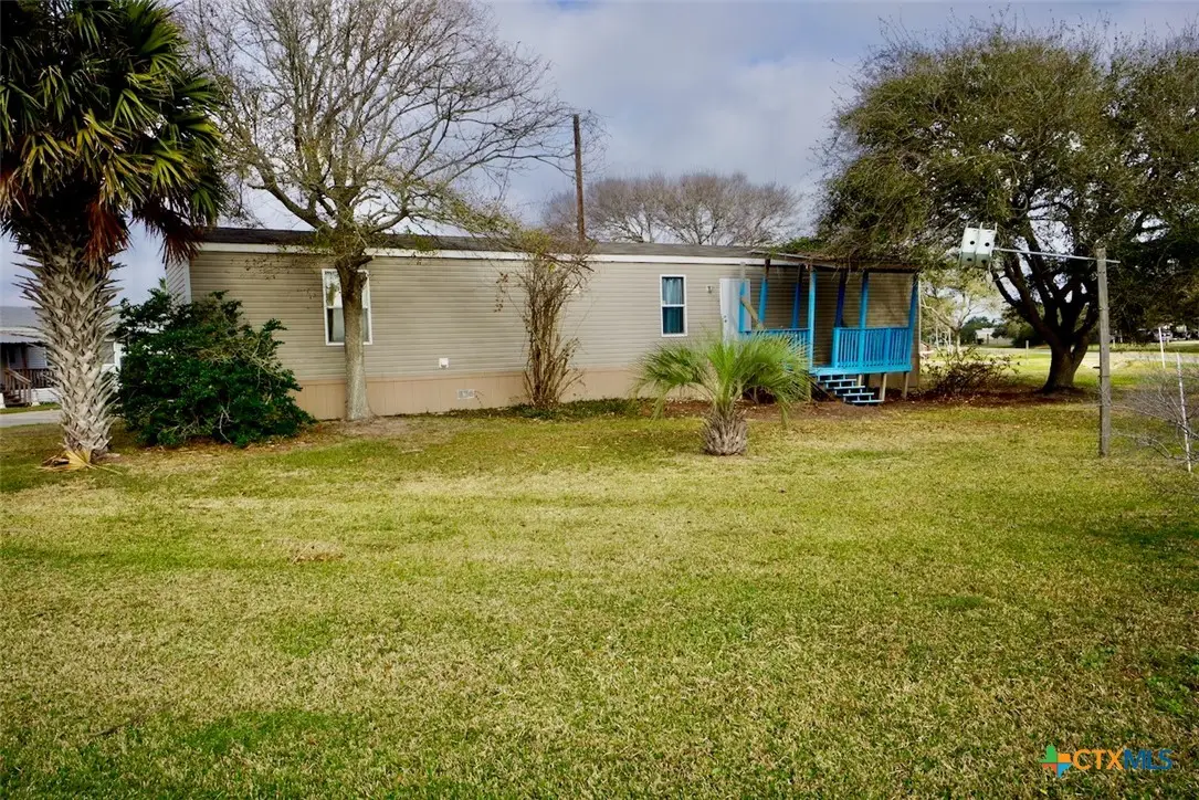 1502 W Monroe Avenue, Port Oconnor, TX 77982 - #1