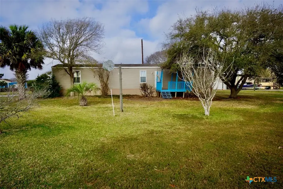 1502 W Monroe Avenue, Port Oconnor, TX 77982 - #2