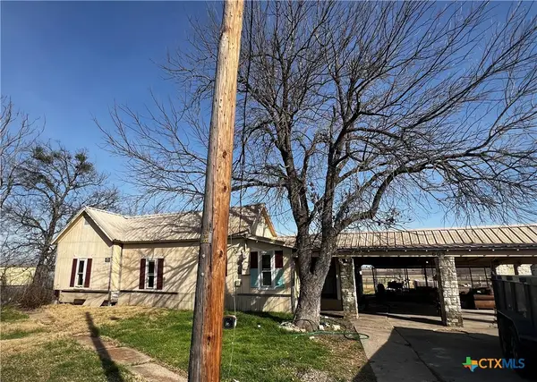 605 E Rogers Cemetery Road, Rogers, TX 76569