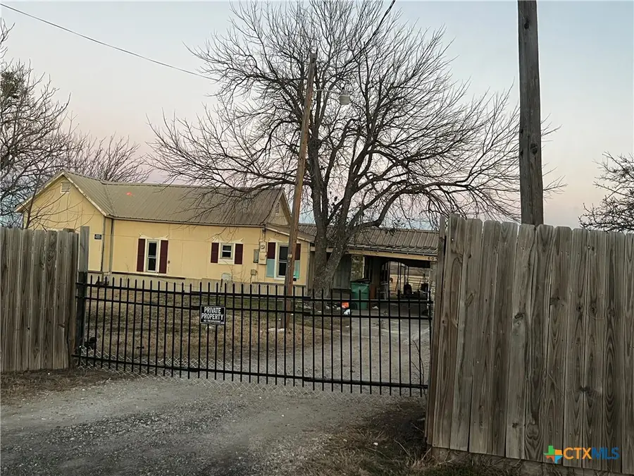 605 E Rogers Cemetery Road, Rogers, TX 76569 - #2