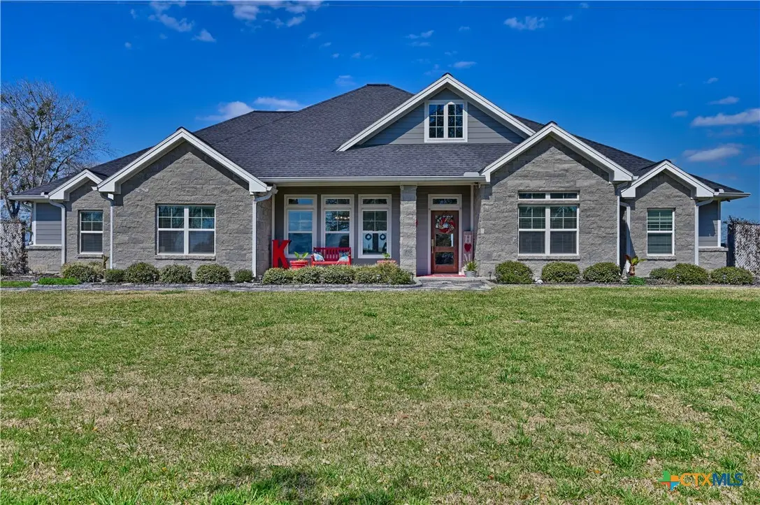 2244 W Us Highway 90a, Hallettsville, TX 77964 - #1