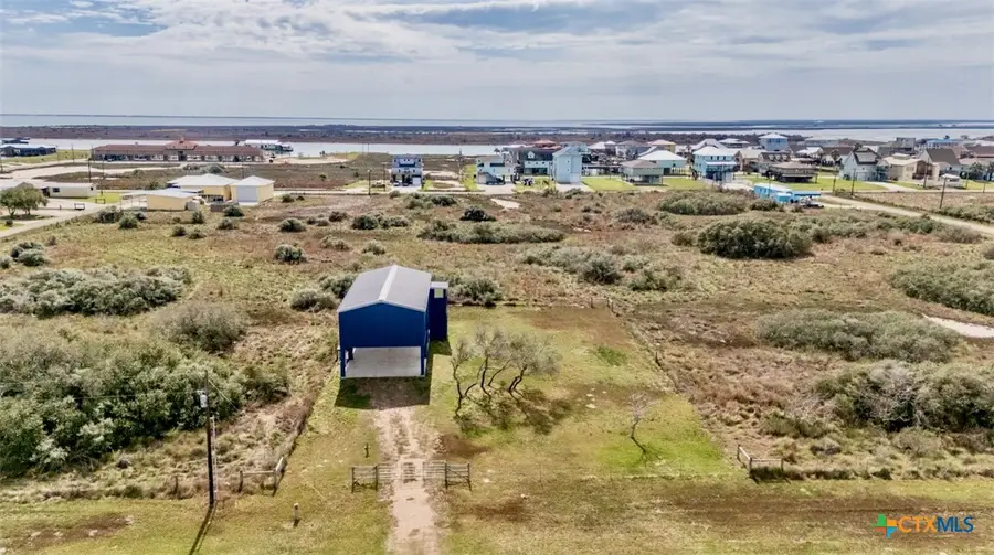 811 W Main Street, Port Oconnor, TX 77982 - #3