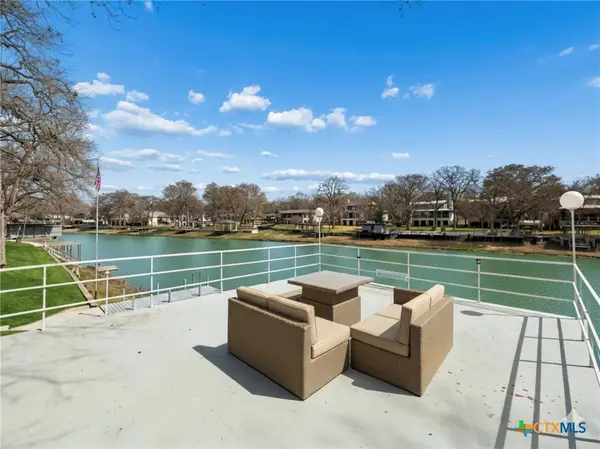 2319 Terminal Loop Road, McQueeney, TX 78123