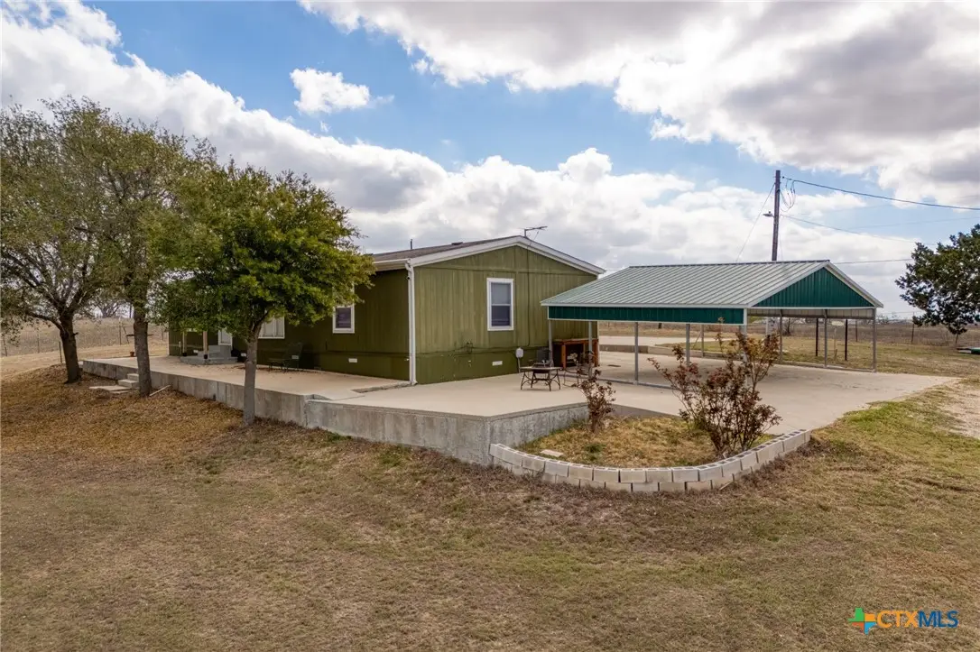 250 Rocky Road, Lockhart, TX 78644 - #1