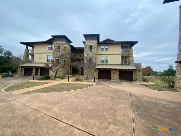 6704 Lantern View Drive #102, Jonestown, TX 78645