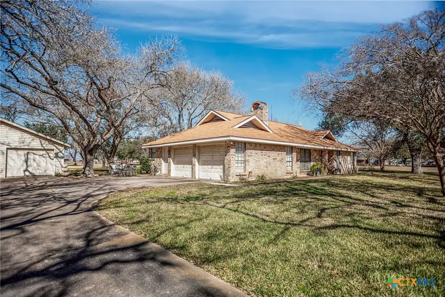 540 Royal Road, Port Lavaca, TX 77979 - #3