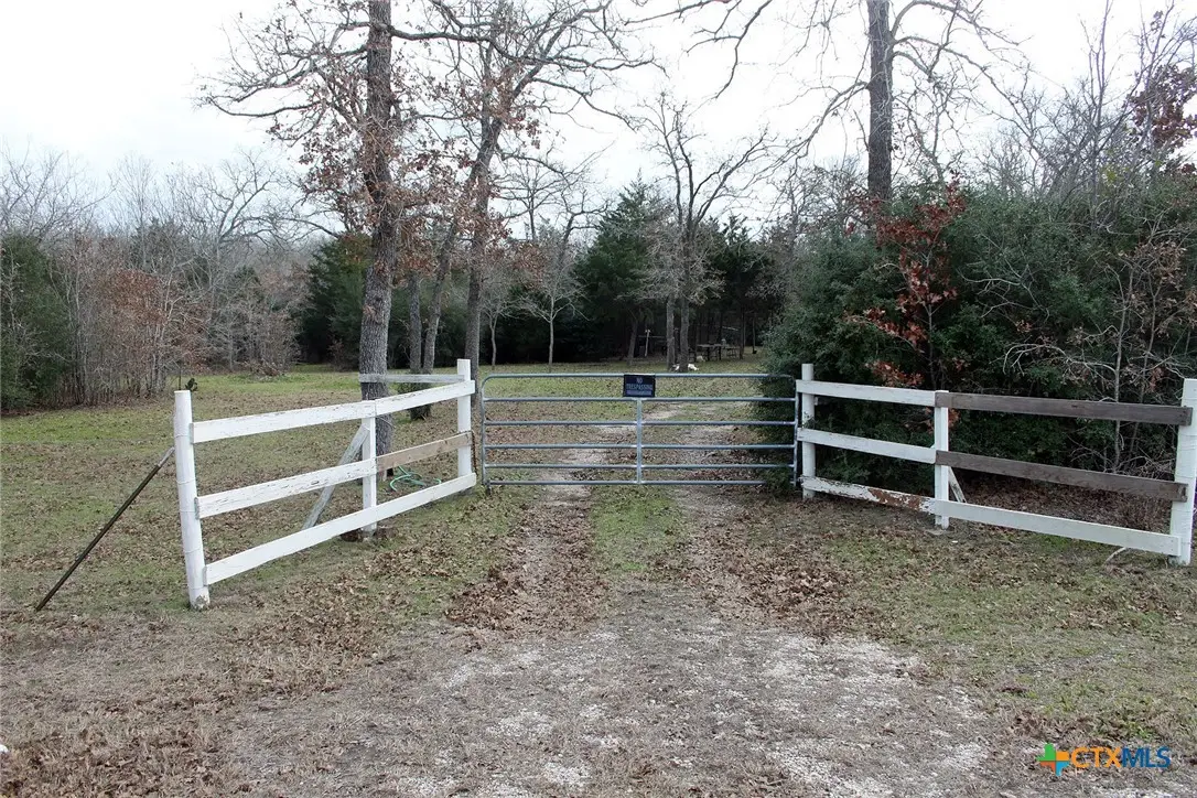 8729 E Fm 20, Dale, TX 78616 - #1