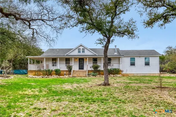 211 Creekwood Ct. Court, Spring Branch, TX 78070