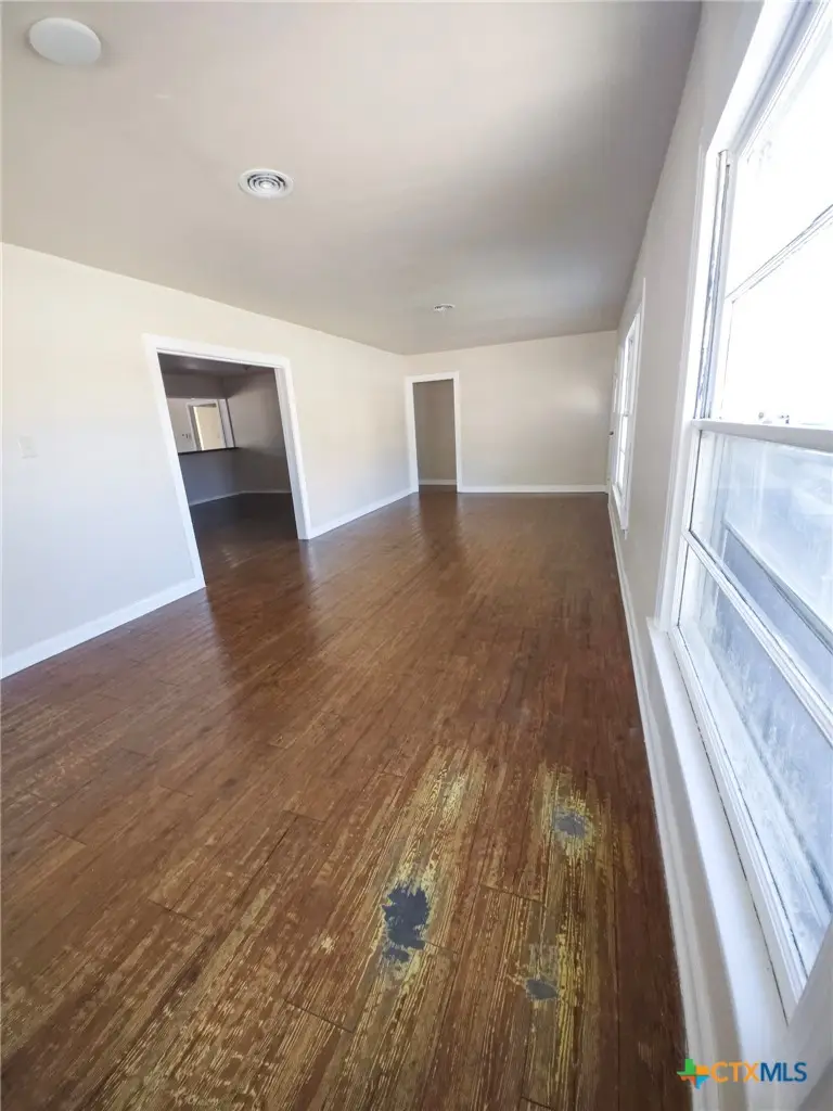 2006 N Wheeler Street, Victoria, TX 77901 - #3