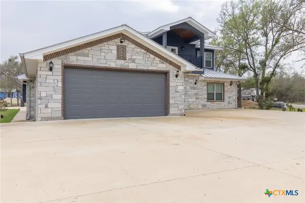 319 Lonesome Dove Drive, Cedar Creek, TX 78612
