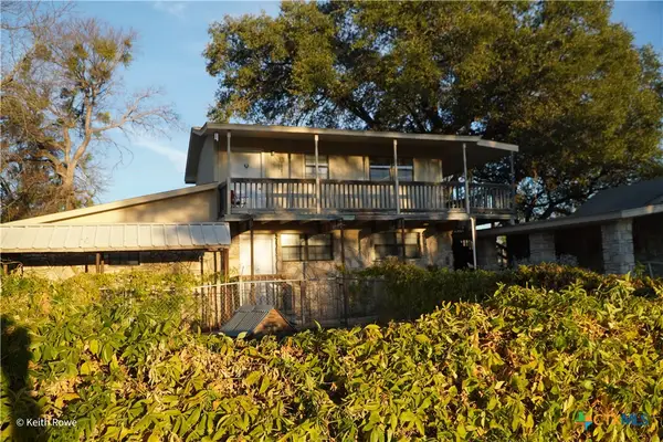 503 E Avenue G, Lampasas, TX 76550