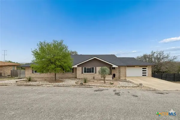 677 Floral Avenue, New Braunfels, TX 78130