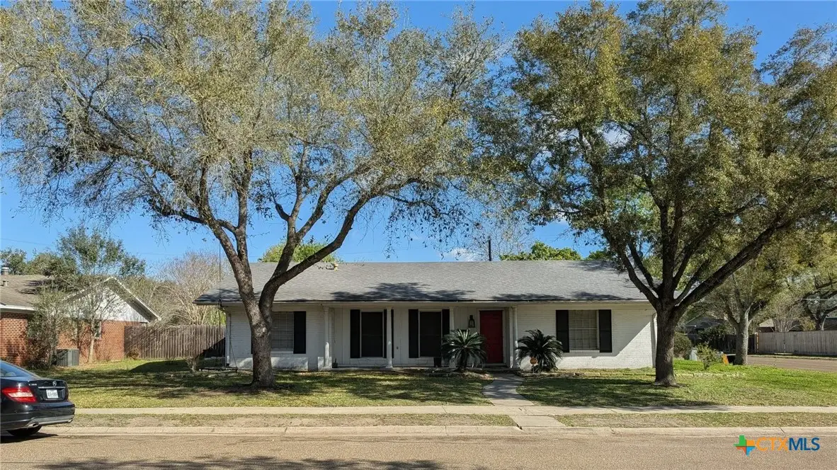 2406 Bon Aire Avenue, Victoria, TX 77901 - #1