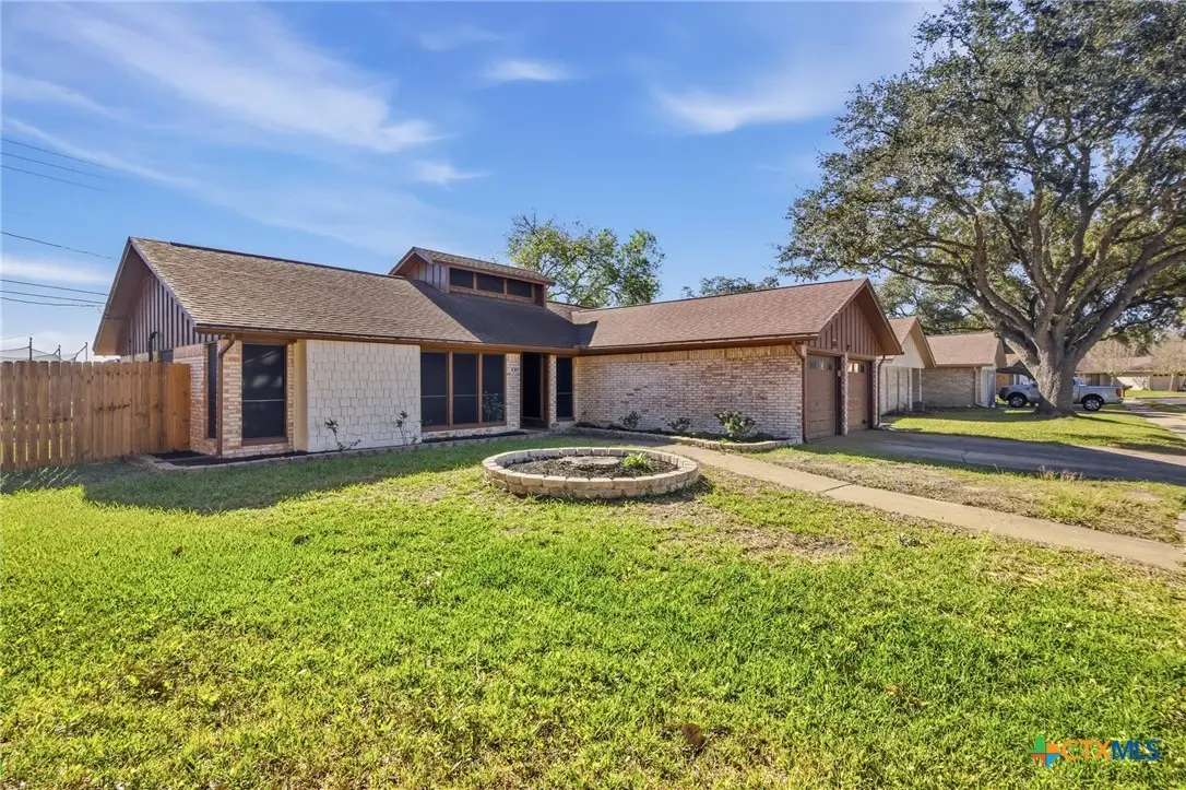 308 Alamogordo Drive, Victoria, TX 77904 - #1