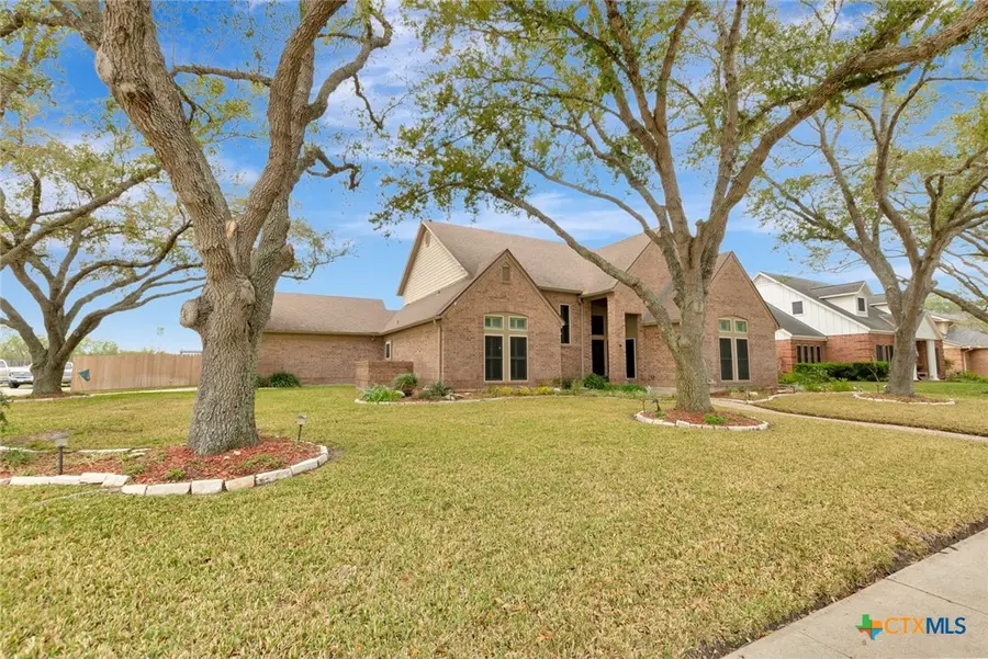 508 Masters Drive, Victoria, TX 77904 - #2