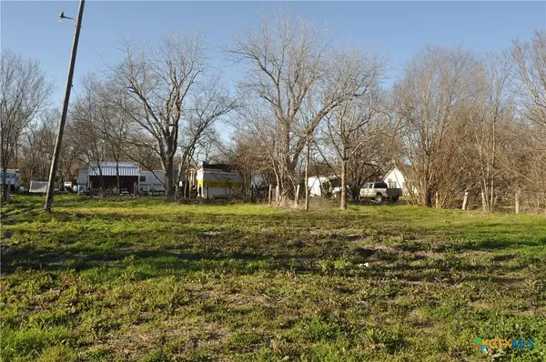 612 Criswell Street, Mart, TX 76664