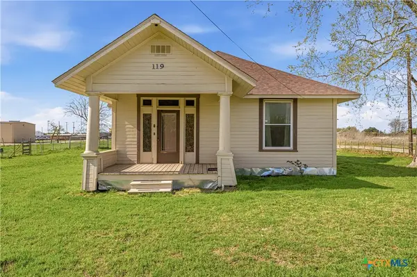 119 County Road 3007, Lott, TX 76656