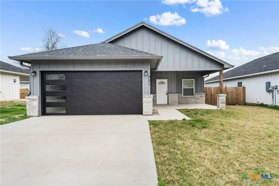 501 Avenue A, Moody, TX 76557 - #1