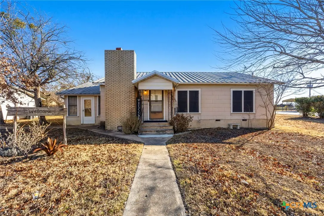 200 College Avenue, Florence, TX 76527 - #1