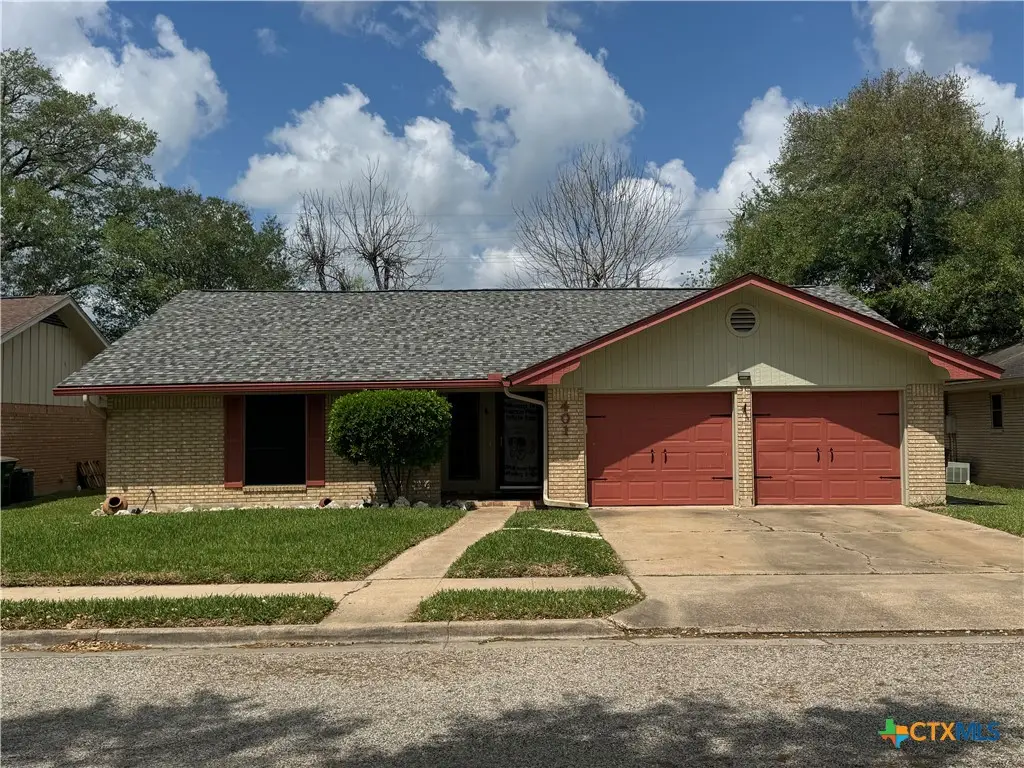 401 Shiloh Drive, Victoria, TX 77904 - #1
