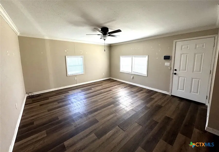 4904 Lone Tree Road, Victoria, TX 77901 - #2