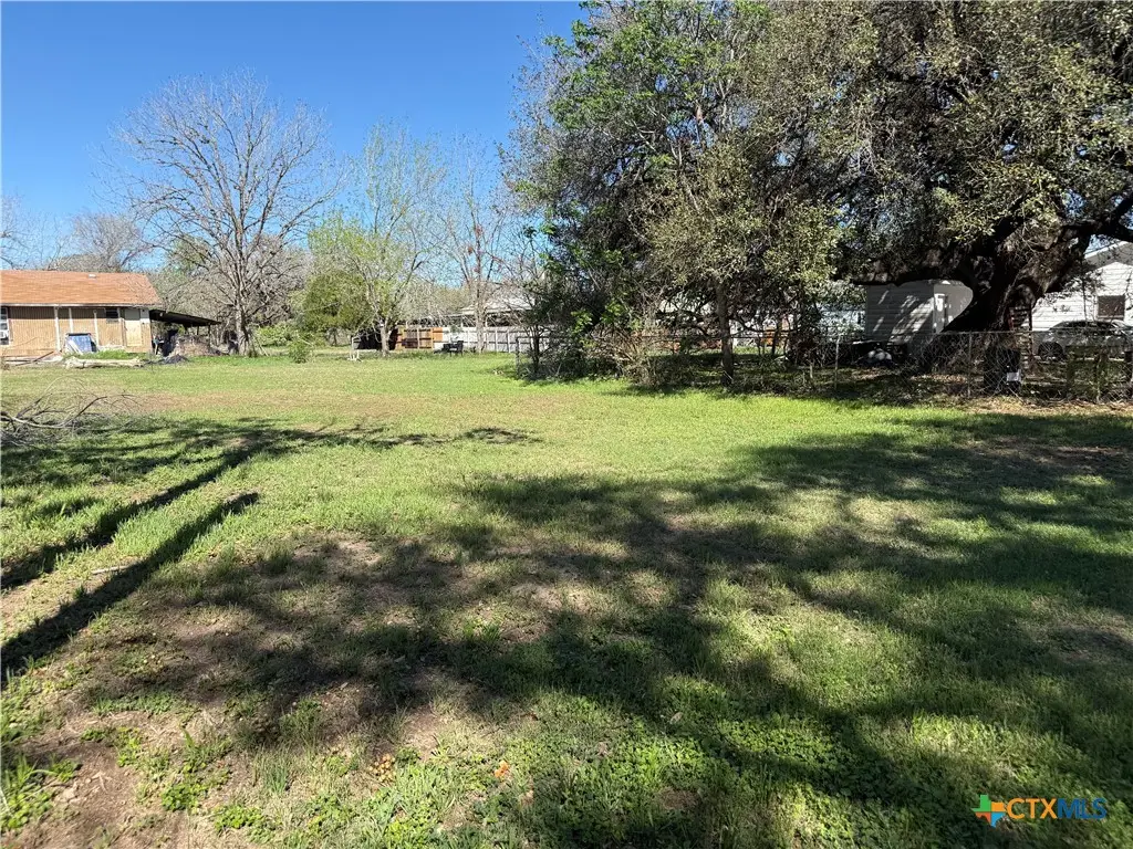 706 Grant Street, Cuero, TX 77954 - #1