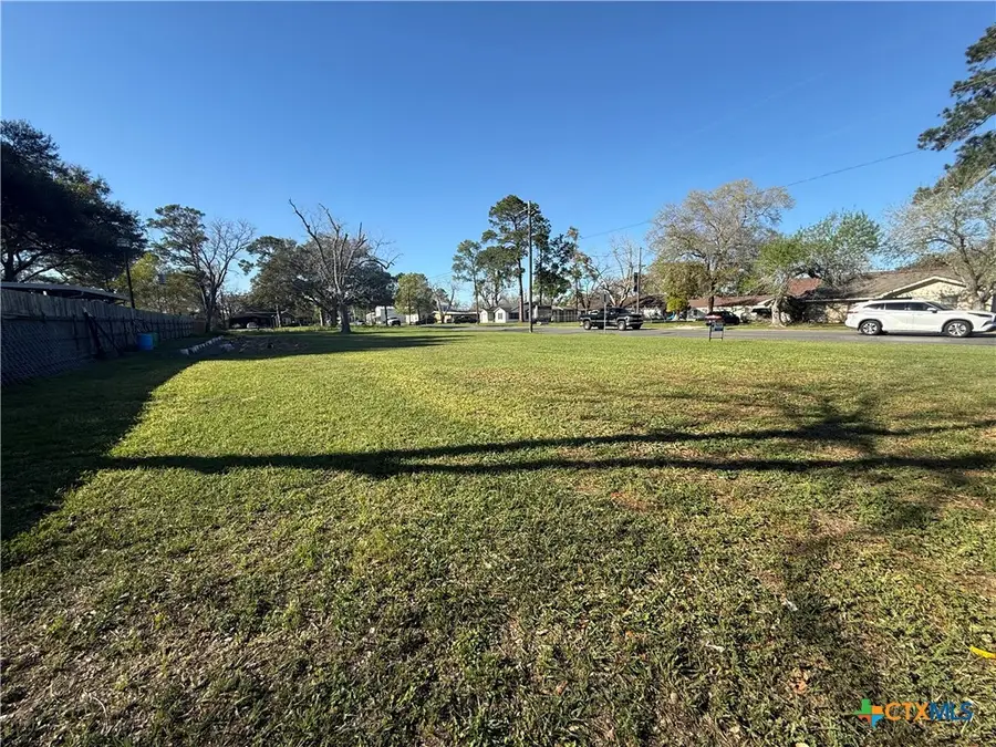 505 S Wells Street, Edna, TX 77957 - #3