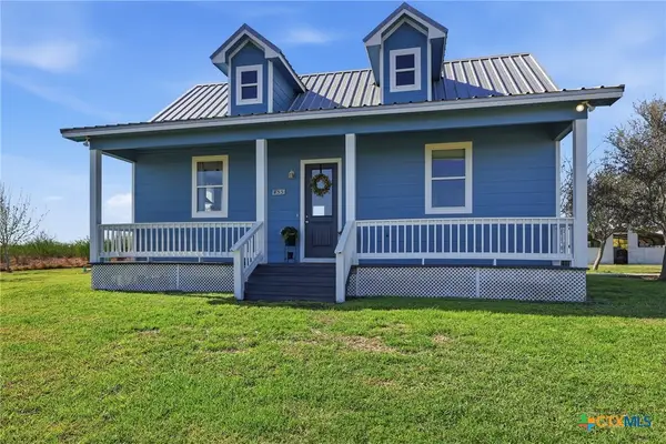 455 Buentello Rd, Victoria, TX 77905