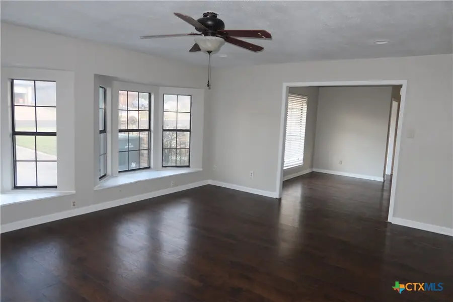 809 N 23rd Street, Copperas Cove, TX 76522 - #3