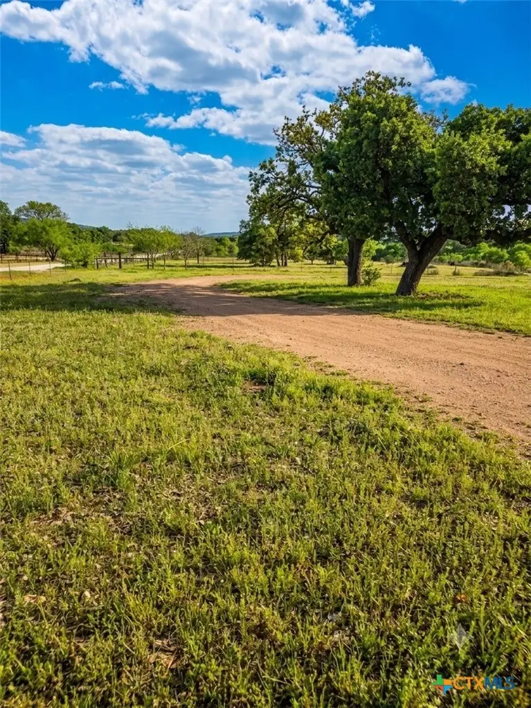925 Old Spanish Trl, Buchanan Dam, TX 78609 - #2