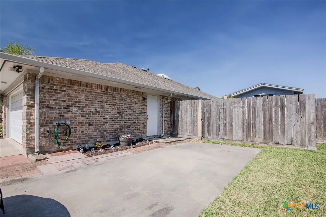 621 Brocton Street, Victoria, TX 77904 - #1