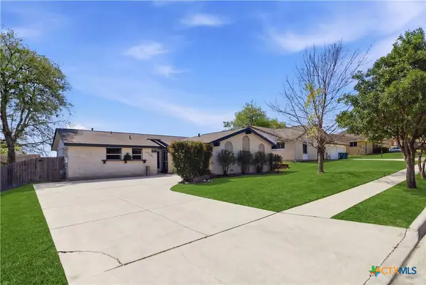 7522 Wishing Oaks Street, San Antonio, TX 78233