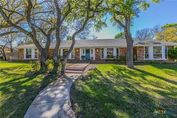 208 Highland Oaks Drive, Harker Heights, TX 76548
