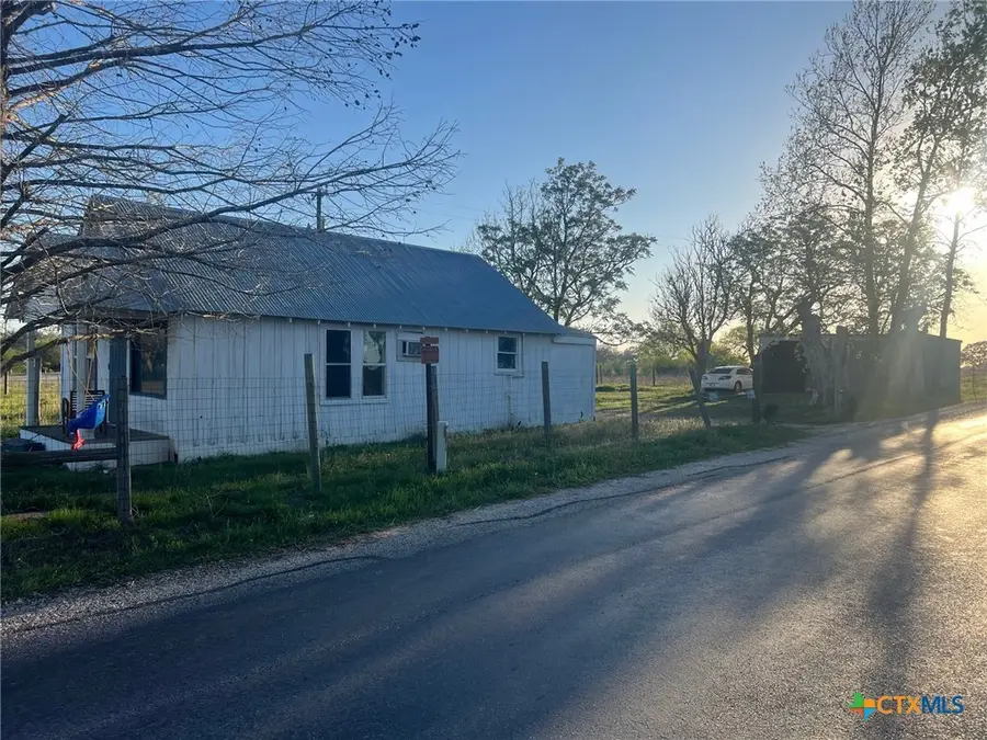 37 Hannessee Road, Cuero, TX 77954 - #2