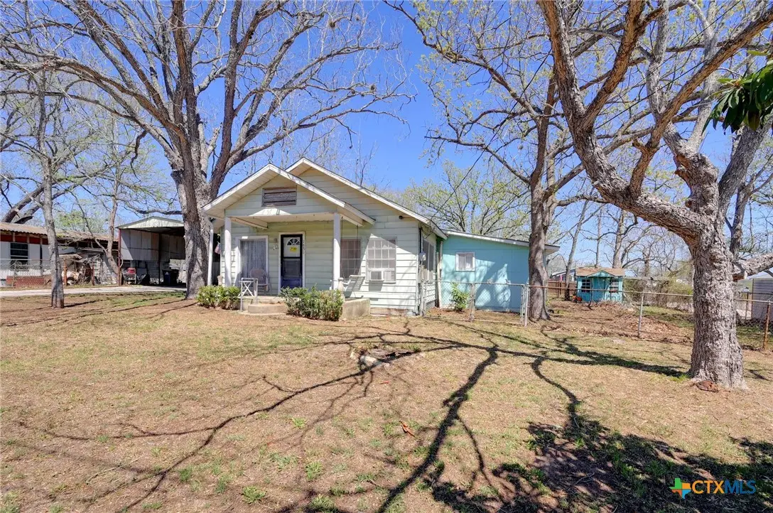 1631 E Fannin Street, Luling, TX 78648 - #1