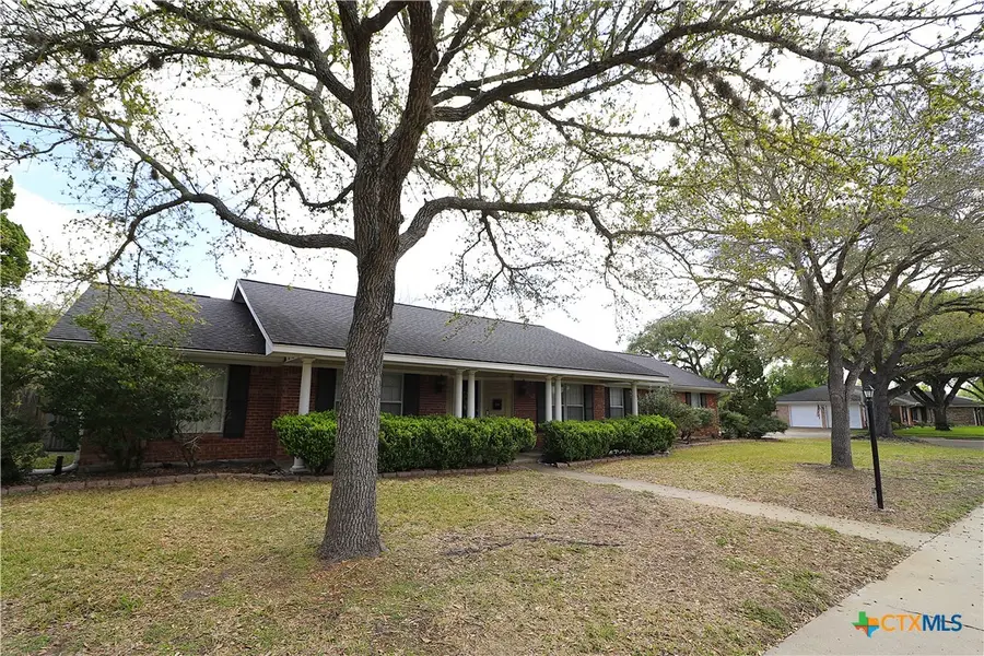 417 Salisbury Lane, Victoria, TX 77904 - #2