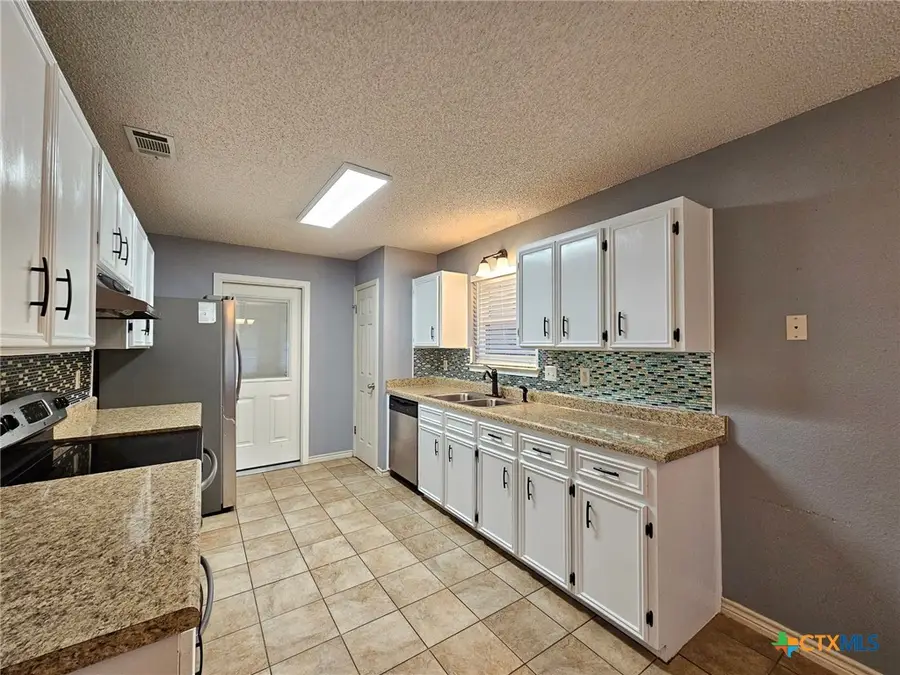 2214 Sherman Drive, Killeen, TX 76543 - #2