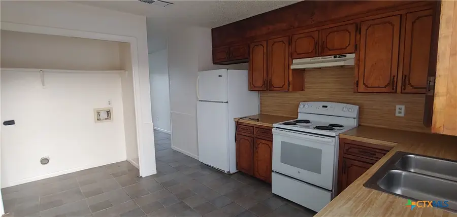 915 N 7th Street #D, Copperas Cove, TX 76522 - #2