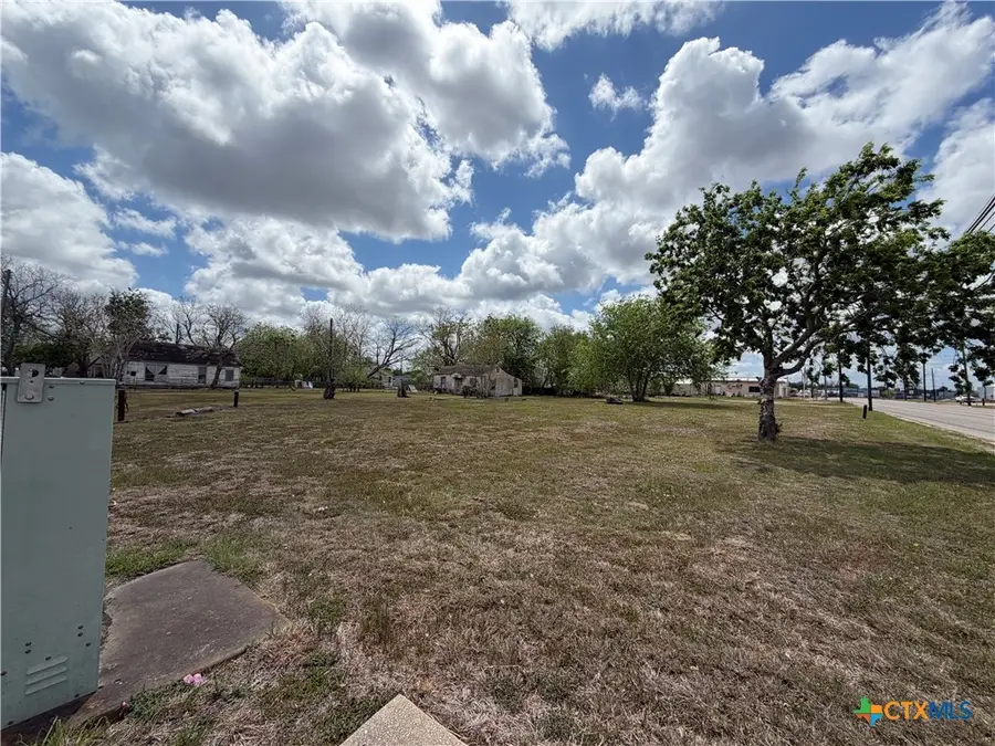 105 S Juanita Street, Port Lavaca, TX 77979 - #3