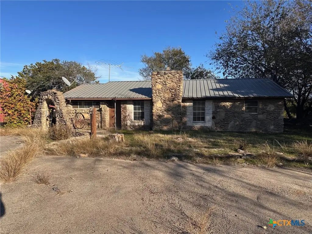 899 & 917 County Road 4810, Copperas Cove, TX 76522 - #1