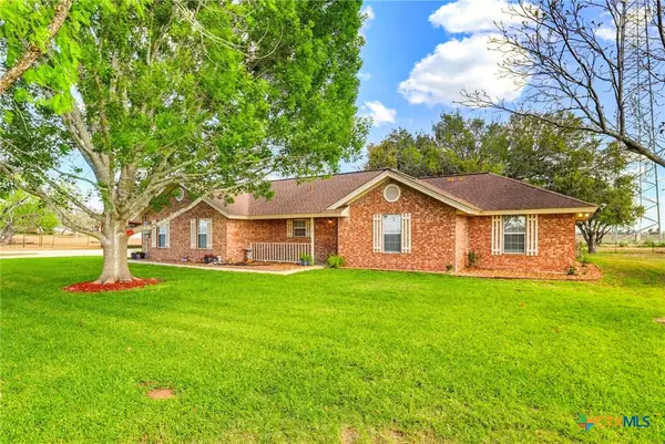 8416 Fm 541, Stockdale, TX 78160