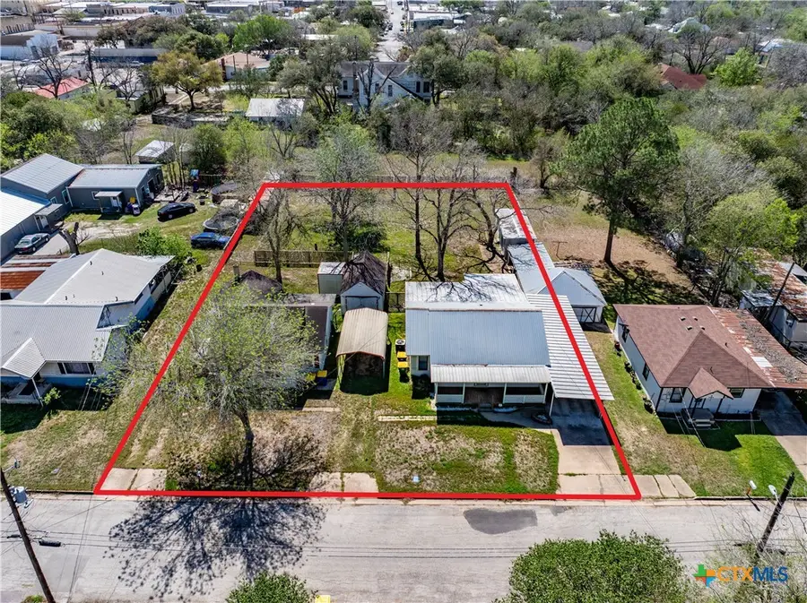 226 Thornton Street, Gonzales, TX 78629 - #2