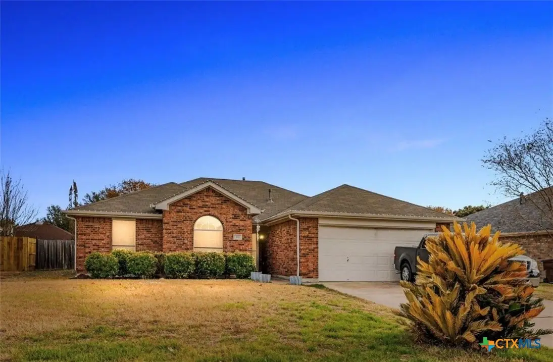 512 Mockingbird Lane, Lockhart, TX 78644 - #1