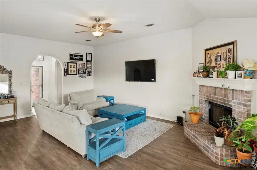 512 Mockingbird Lane, Lockhart, TX 78644 - #3