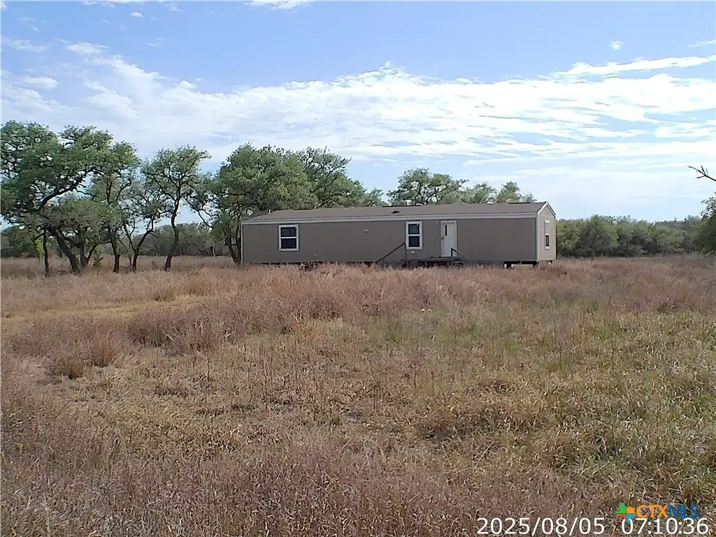 737 Private Road 1065, Hallettsville, TX 77964 - #1