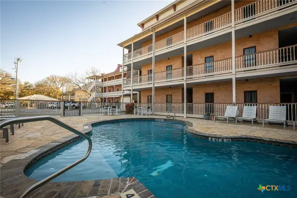 1247 Gruene Road #302, New Braunfels, TX 78130