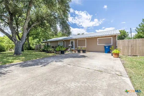 313 Dan Avenue, Port Lavaca, TX 77979