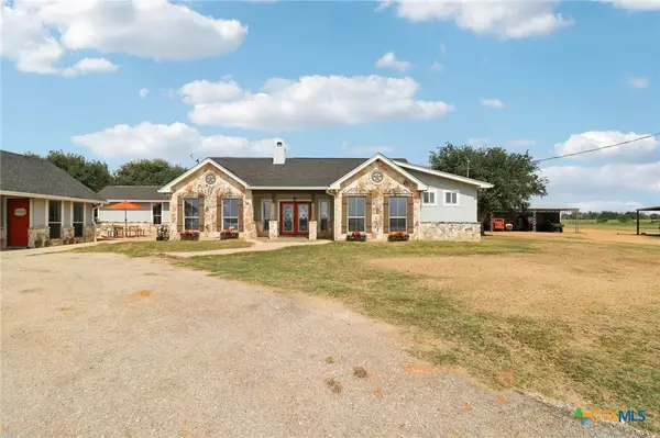 1891 State Highway 97, Floresville, TX 78114